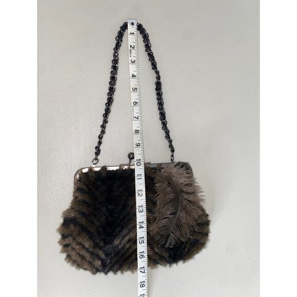 Chico's Brown Faux Fur Velvet Feather Kisslock Chain Strap Y2K Aesthetic Bag - Picture 3 of 5